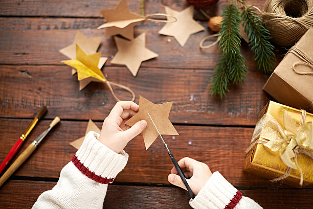 クリスマスのお子様の創造性 - クリューベイ ストックフォトと画像