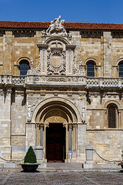 istock Collegiate Church of San Isidoro 627032866