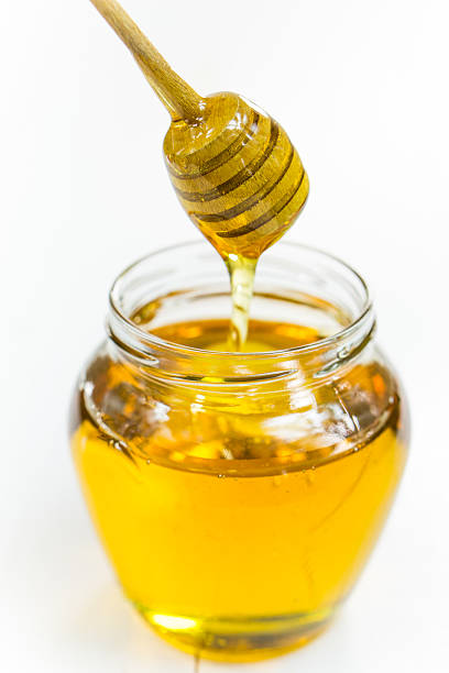 istock Pot of honey 627033600