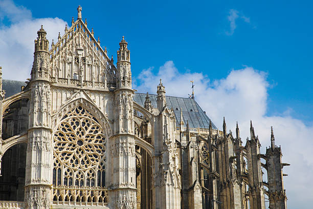 catedral de beauvais - beauvais imagens e fotografias de stock