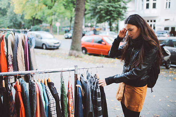 istock Berlin street style shopping 627081186