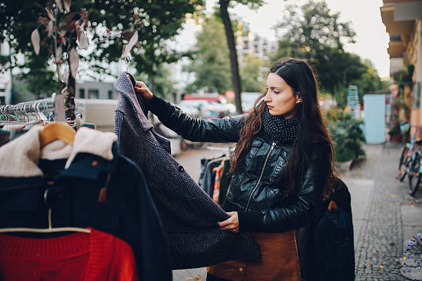 istock Berlin street style shopping 627081270