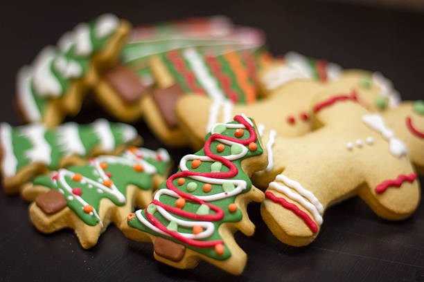 istock New Year, gingerbread men, christmas tree, stars 627101924