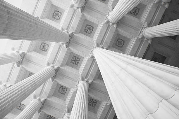 columnas de mármol. - banco edificio financiero fotografías e imágenes de stock