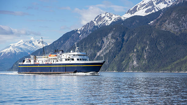 alaskan ferry in summer - haines imagens e fotografias de stock