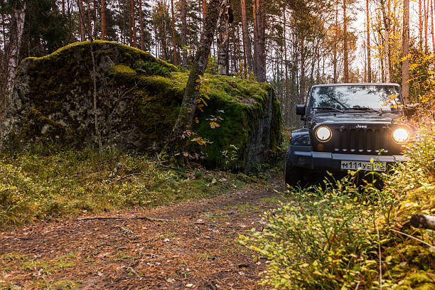 jeep wrangler - editorial sports utility vehicle car jeep stock-fotos und bilder