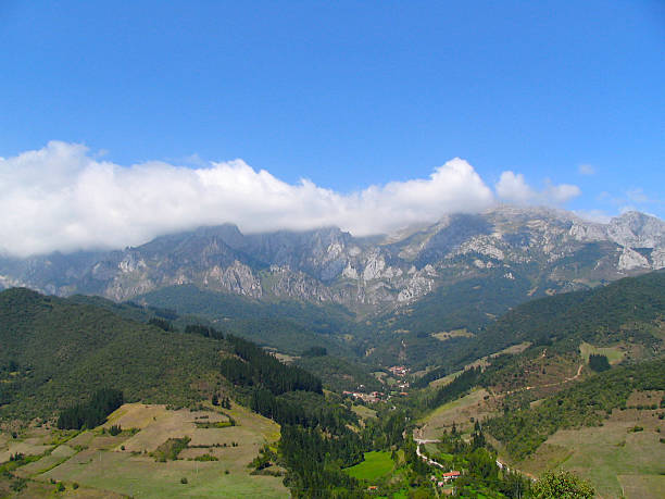 istock The valley and the mountains 627522756