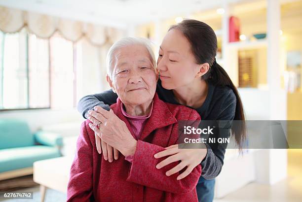 Happy Asian Family 照片檔及更多 老年人 照片 - 老年人, 亞洲, 中國文化