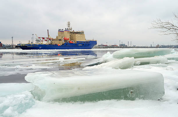 istock On the horizon is visible icebreaker. 627681162
