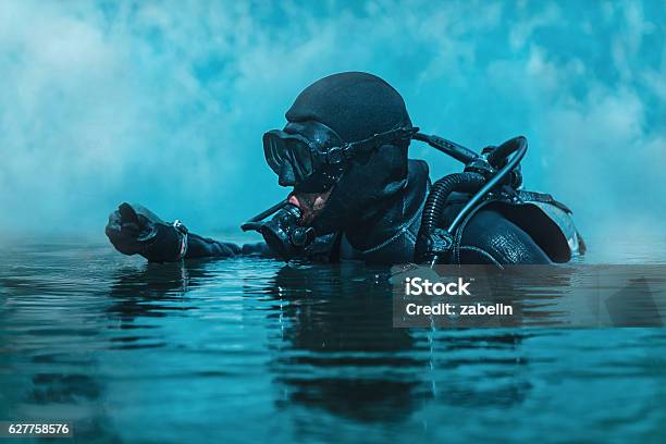 Navy Seal Frogman Stock Photo - Download Image Now - Underwater Diving, Diving Into Water, United States Navy SEALs