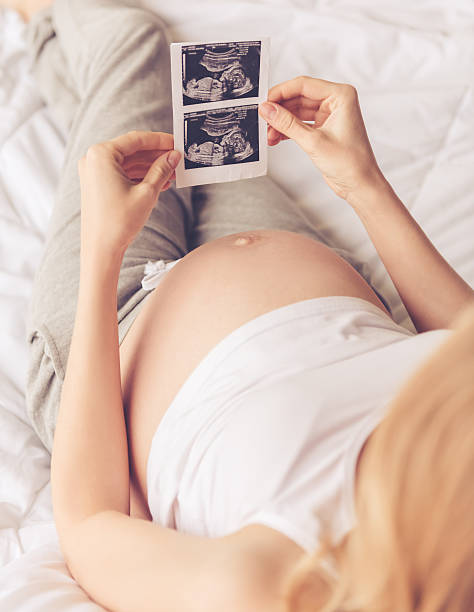 istock Beautiful pregnant woman 627788832