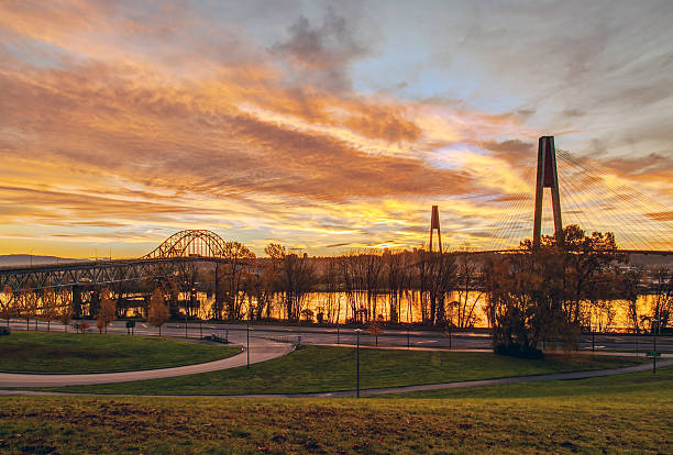 istock bridges at sunrise, New Westminster, British Columbia, Canada 627798664