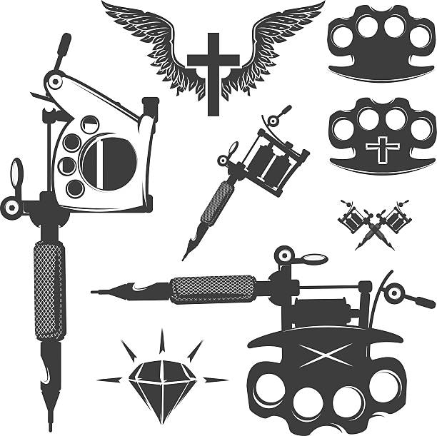 ilustraciones, imágenes clip art, dibujos animados e iconos de stock de conjunto de elementos de tatuajes y máquinas de tatuajes. - tattoo machine