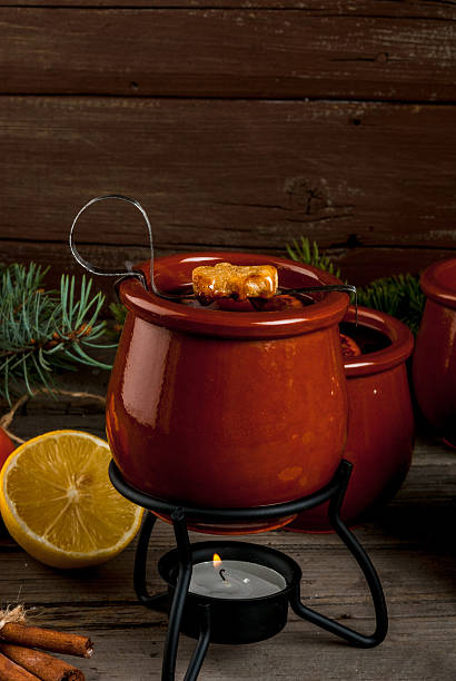 istock Traditional German Christmas drink Feuerzangenbowle 627870022