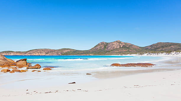 Thistle Cove Beach Thistle Cove Beach in Cape Le Grand National Park, near the town of Esperance in Western Australia. cape le grand national park stock pictures, royalty-free photos & images