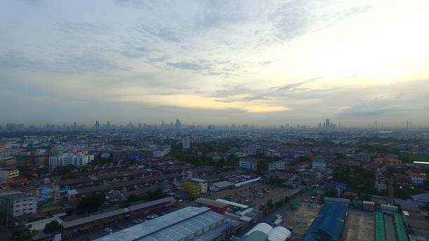 istock City in fog 627906984