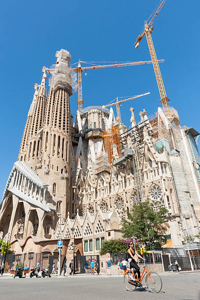 サグラダ・ファミーラ・バルセロナ・スペイン - sagrada famila ストックフォトと画像