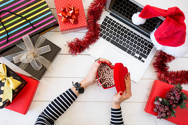 istock Xmas online shopping with gift boxes 628097012