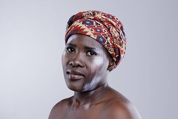 istock Showing off her elegant traditional beauty 628097614
