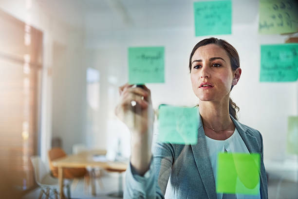 istock Keeping track of her ideas 628097988