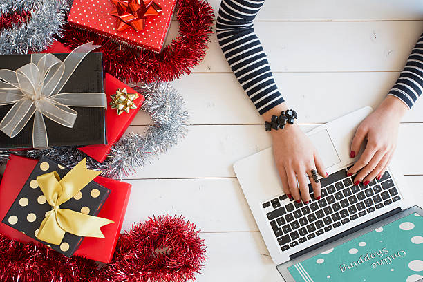 istock Xmas online shopping with gift boxes 628099144
