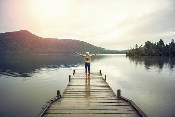erfolg wird  - lake tranquil scene landscape zen like stock-fotos und bilder