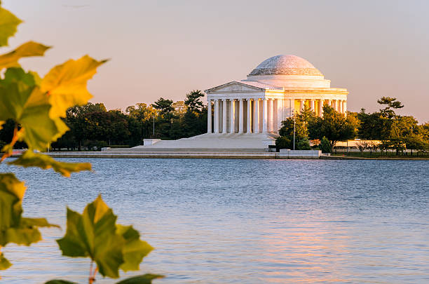 jefferson memorial a washington dc - washington street foto e immagini stock