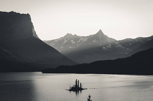 istock Wild Goose Island, Glacier National Park 628153562