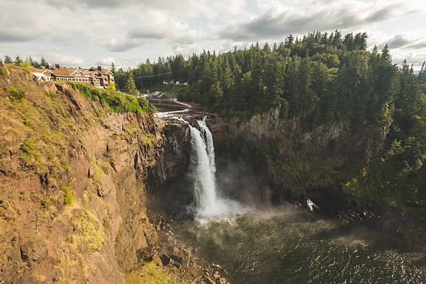 istock Wide View of Snoqualmie Falls, Washington 628195704
