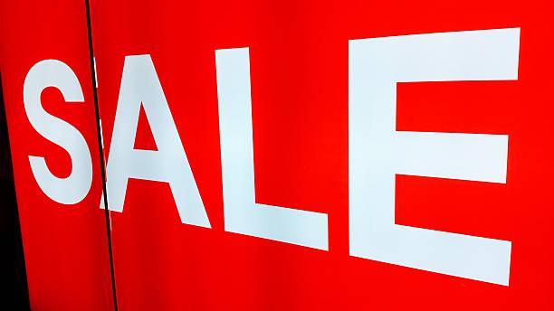 istock Red Sale Sign 628221378