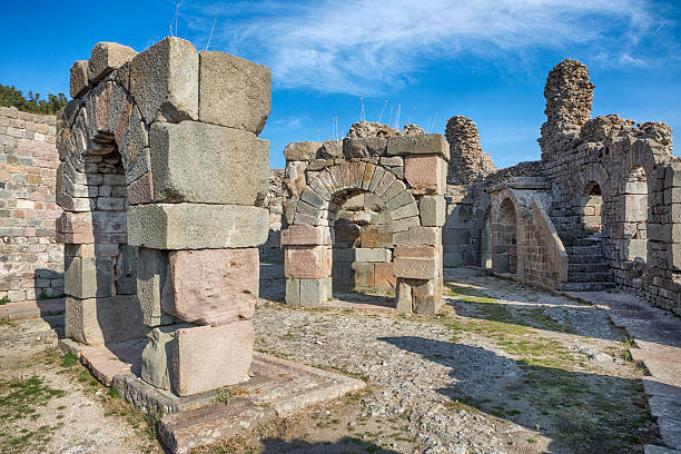 asclépion de pergame (bergama) en turquie - bergama photos et images de collection