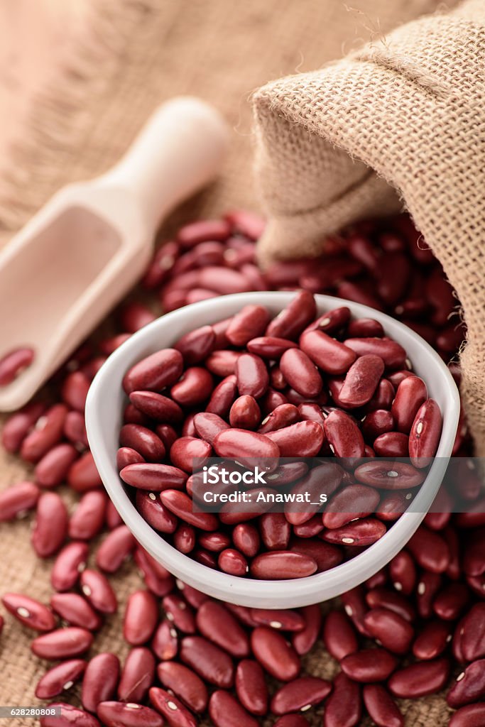 Red Kidney beans or redbeans in white ceramic bowl Red Kidney beans or red beans in white ceramic bowl Kidney Bean Stock Photo