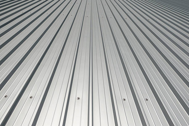 verschwindende aluminiumlinien - metal roof fotos stock-fotos und bilder