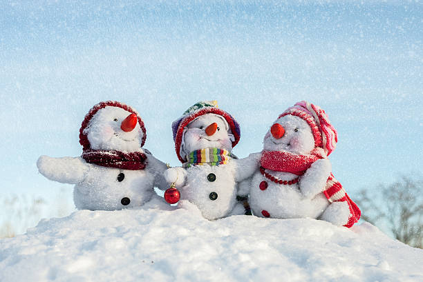 istock Happy snowman family 628334986