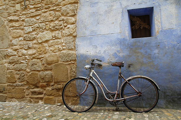 istock Old vintage bike 628335050