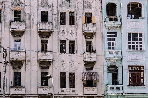 istock Facades of Havana 628358520