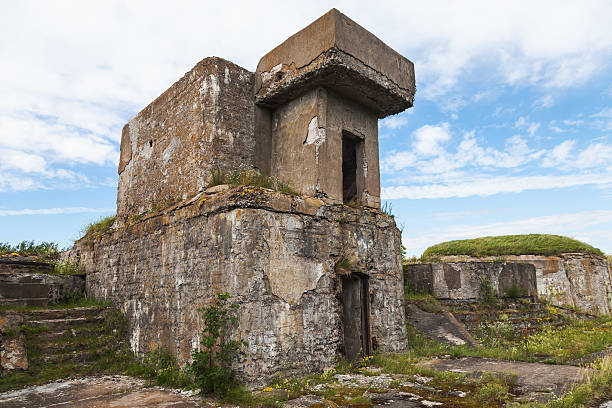 istock Facade of an old concrete bunker 628367866