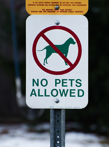 No pets allowed sign