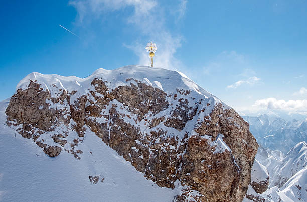 superiore della germania, zugspitze - zugspitze mountain mountain summer european alps foto e immagini stock