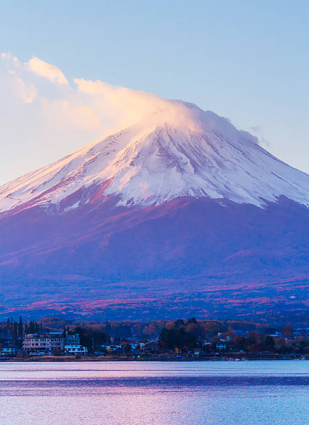 istock Mt.Fuji in the morning 628565798