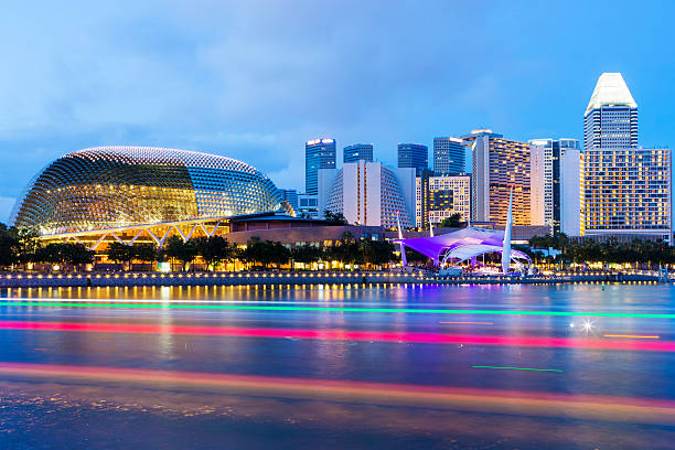 istock Illuminated Esplanade Theater And City 628566880