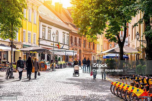 Street View In Vilnius Stock Photo - Download Image Now - Vilnius, Lithuania, Cafe