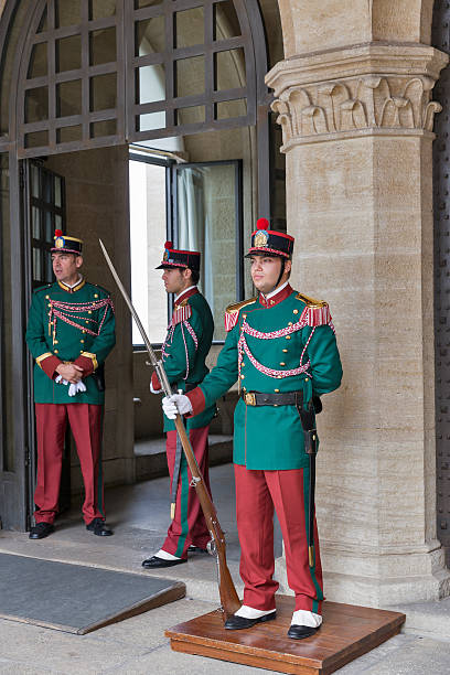 national guards in publico palazzo, san marino. - castle honor guard protection security guard imagens e fotografias de stock