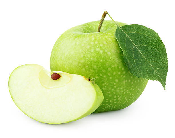 白に孤立した葉とスライスの緑のリンゴ - granny smith apple ストックフォトと画像