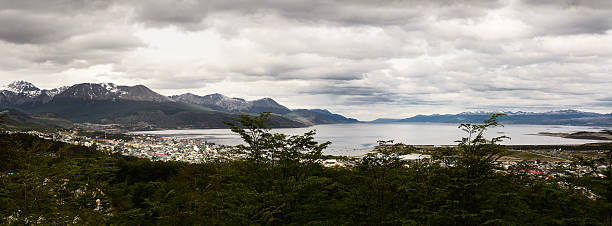 kanał beagle i ushuaia (argentyna) - latin america argentina south america city zdjęcia i obrazy z banku zdjęć