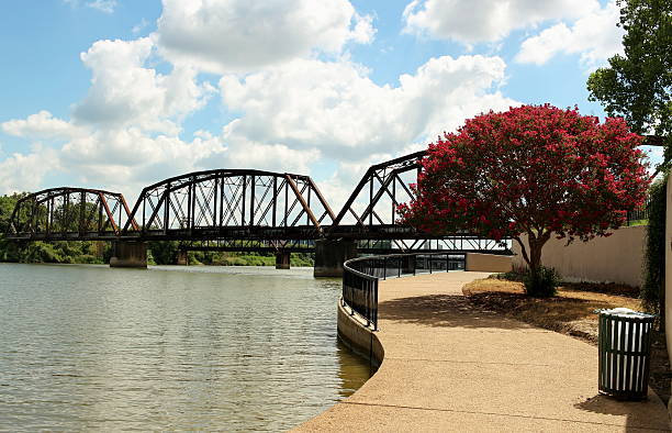 ponte sul brazos, waco texas - waco foto e immagini stock