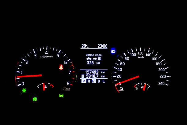 tablica rozdzielcza samochodu  - speedometer hyphen number speed zdjęcia i obrazy z banku zdjęć