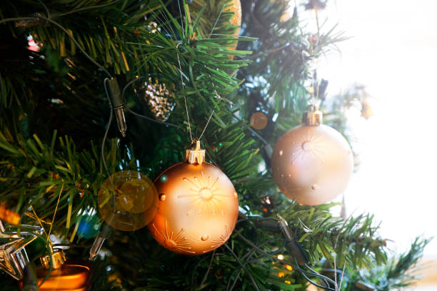 istock Golden Balls on Christmas Tree 628811272