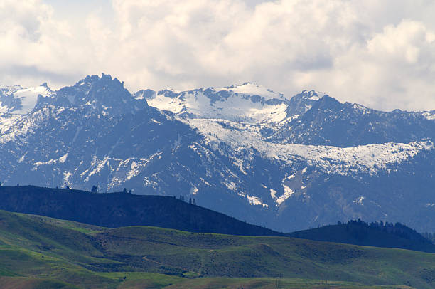 istock Enchantment Peaks from Wenatchee, Washington 628822240