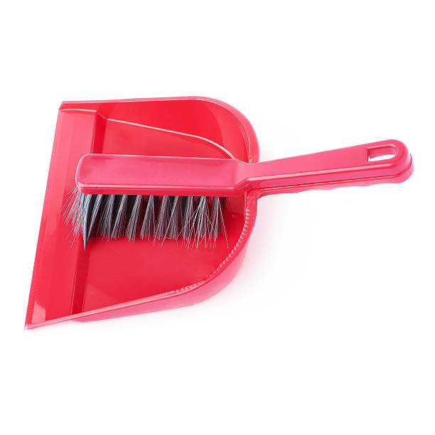 istock Set of scoop and brush isolated over white background 628836030